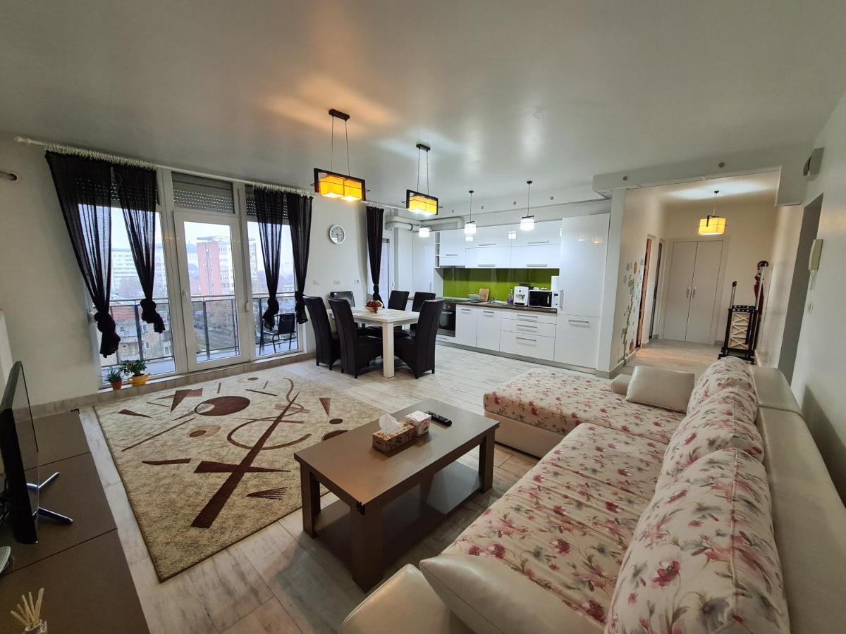 Cozy Apartment อาราด ภายนอก รูปภาพ