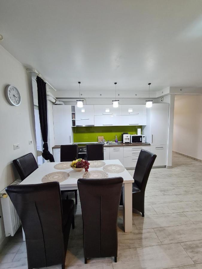 Cozy Apartment อาราด ภายนอก รูปภาพ