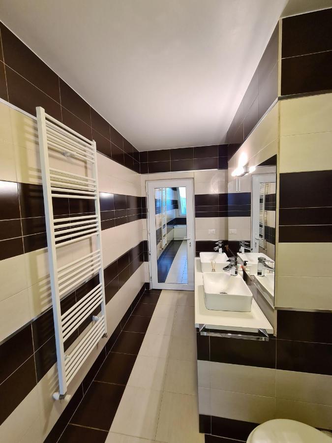 Cozy Apartment อาราด ภายนอก รูปภาพ